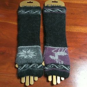 Fingerless gloves perfect for driving.